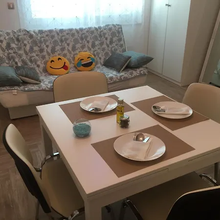 Отель Colors Of Where The Sea Is Near By 2*