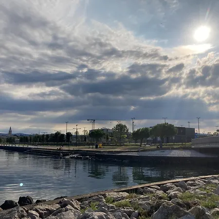 Colors Of Where The Sea Is Near By Отель Копер