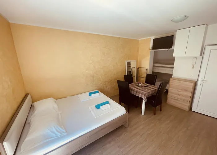 Hotel Colors Of Where The Sea Is Near By